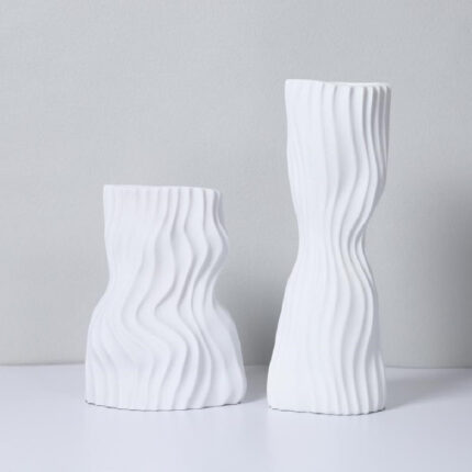 Modern Minimalist Black White Corrugated Waist-tight Flower Model Room Table Decoration Art Vase Decoration