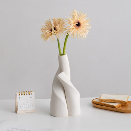 White Ceramic Decorative Dried Flower Vase Desktop Simple Modern