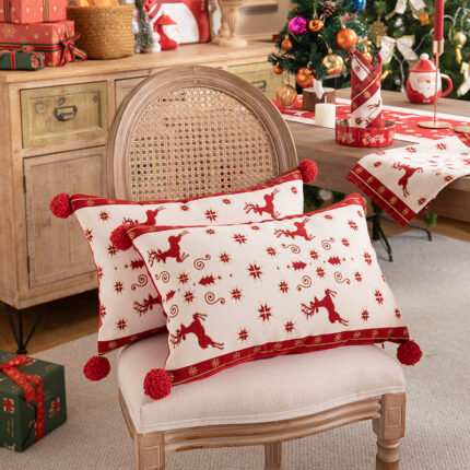 Yarn-dyed Jacquard Cartoon Elk Christmas Tree Pillow Cover